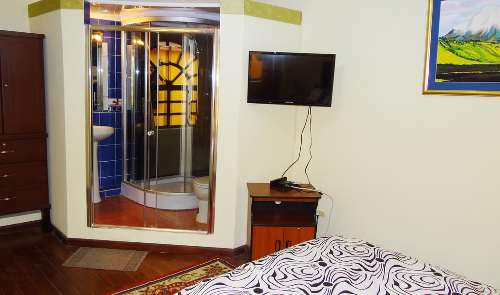 The Yellow House Quito Chambre photo