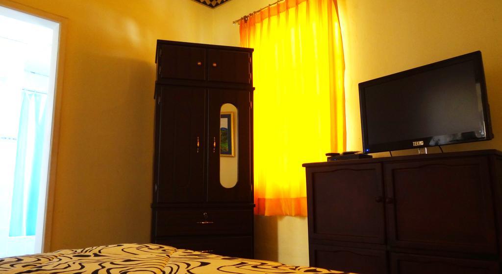 The Yellow House Quito Extérieur photo