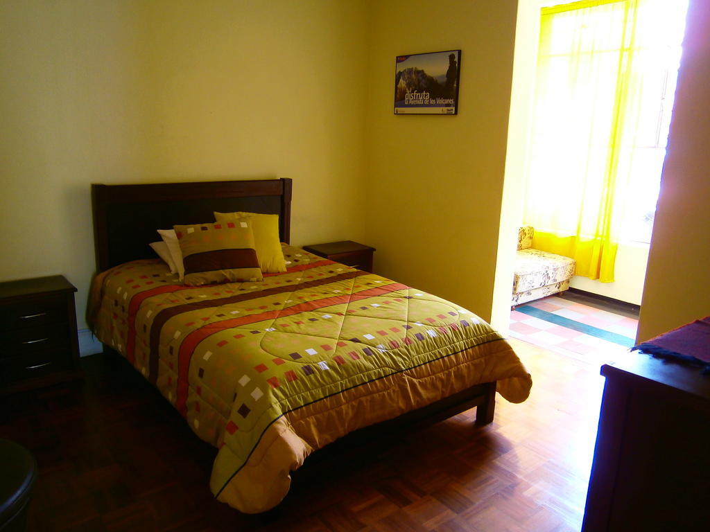 The Yellow House Quito Chambre photo
