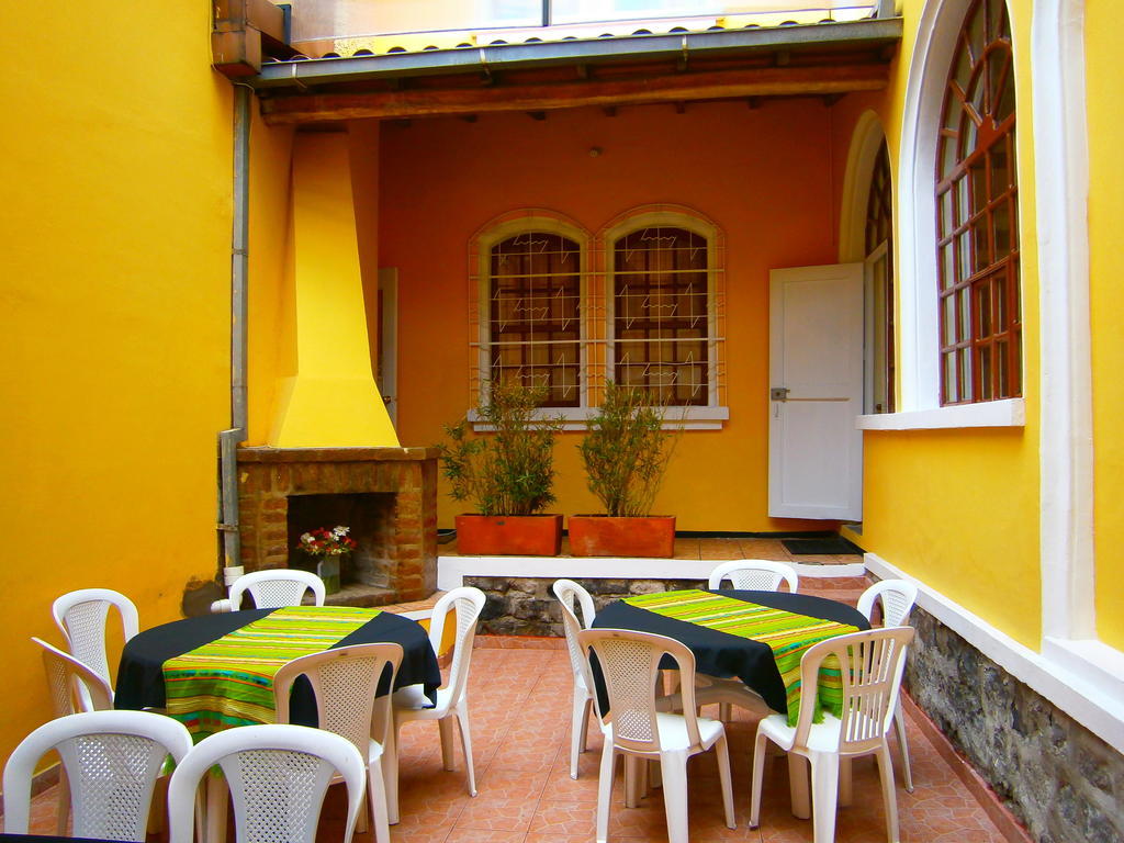The Yellow House Quito Extérieur photo