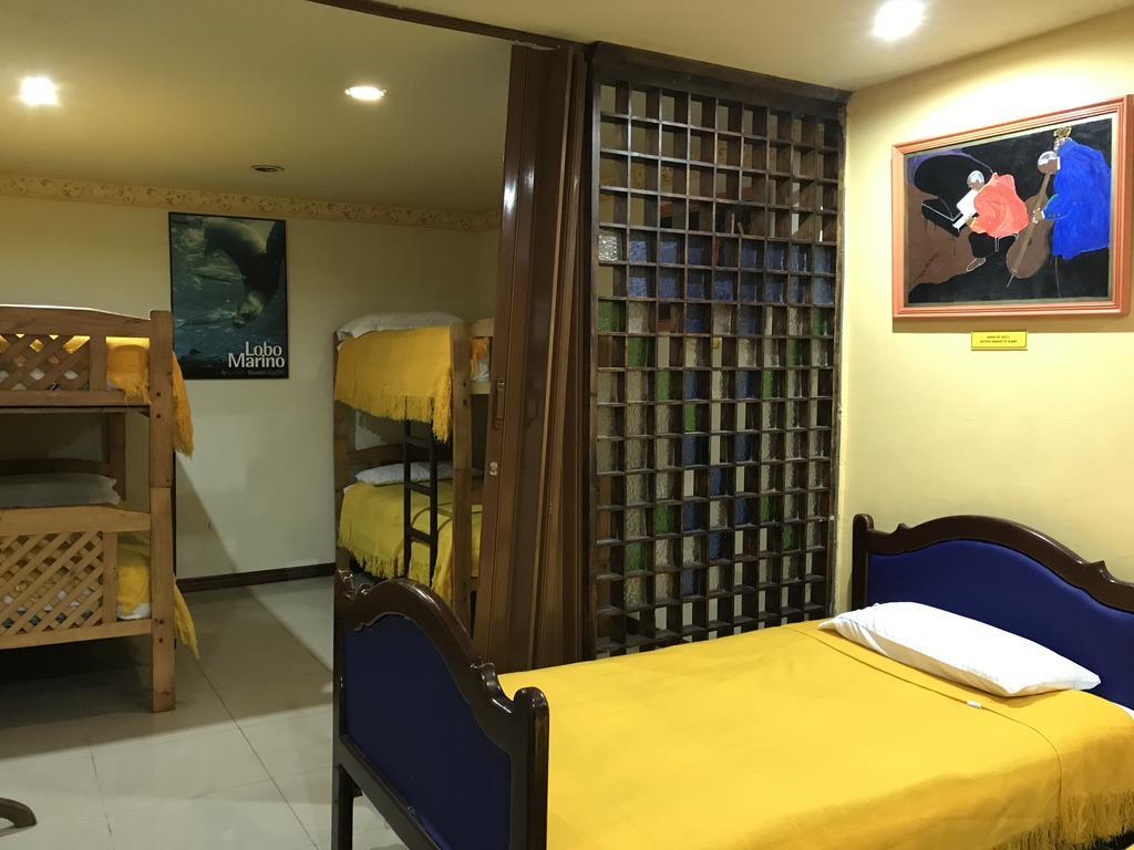 The Yellow House Quito Extérieur photo